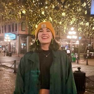 Meet your Posher, Olivia